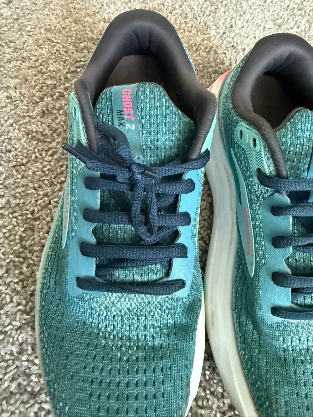 Brooks Women's Teal and Pink Athletic Running Shoes - Picture 12 of 16